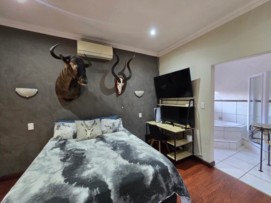 4 Bedroom Property for Sale in Wilkoppies North West